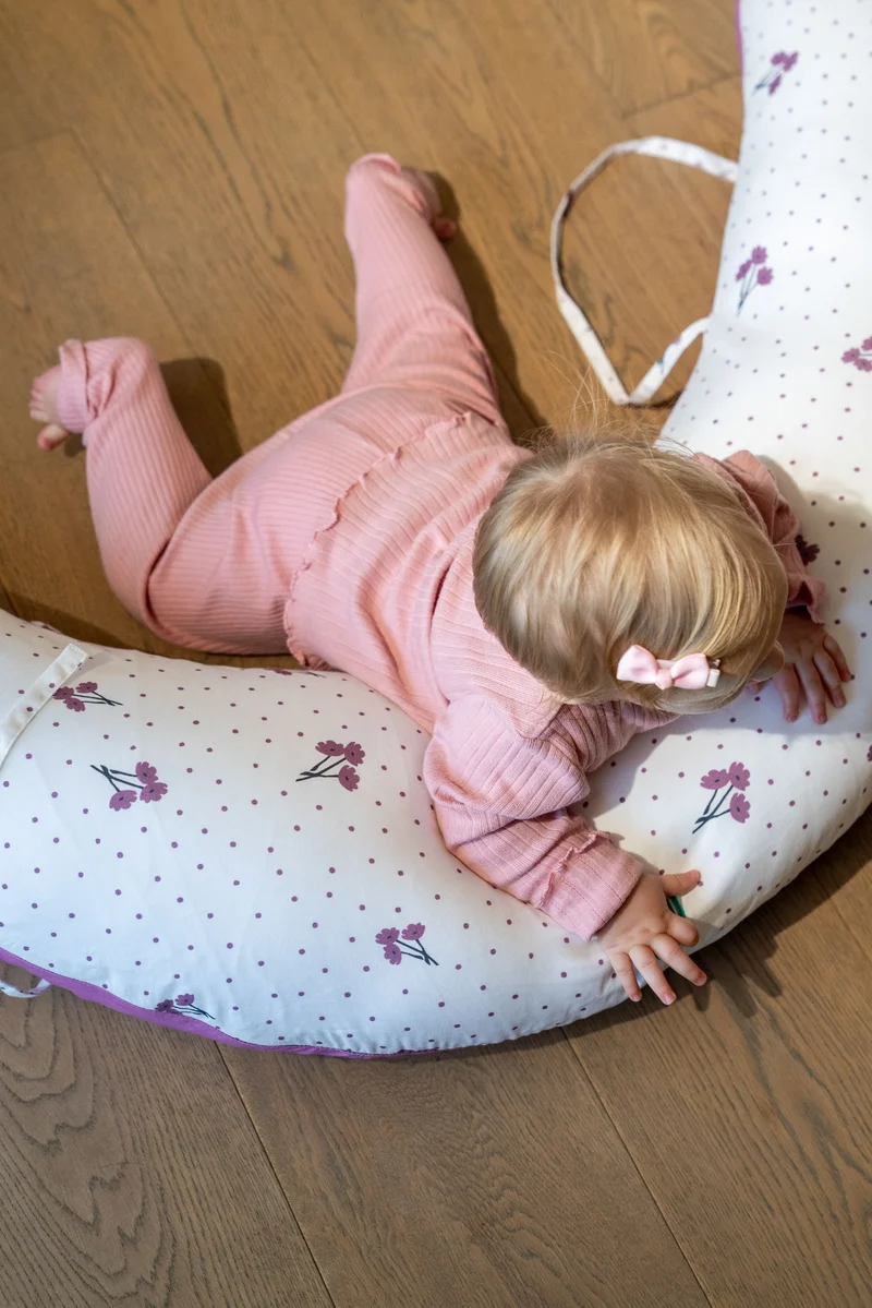 HUGS Pregnancy and Breastfeeding Pillow - Blossom Purple