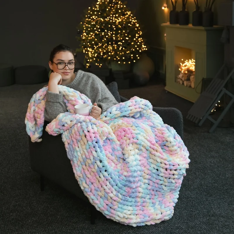 Handgestrickte Chenille Kuscheldecke