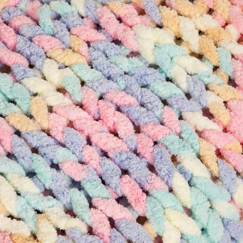 Handgestrickte Chenille Kuscheldecke
