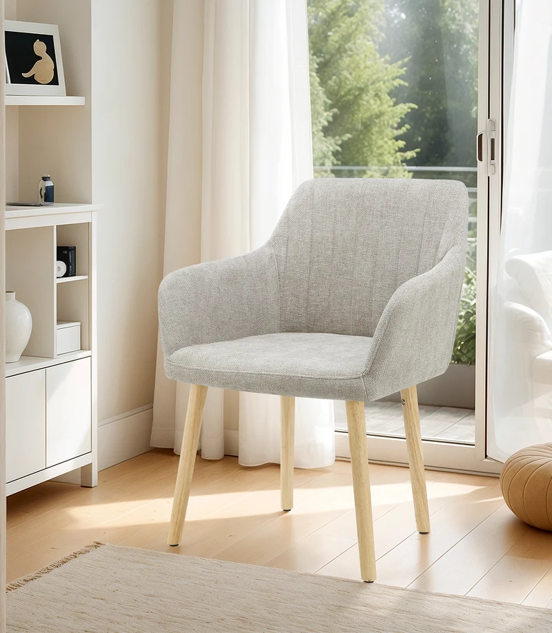 Poltroncina Stile Scandinavo in Tessuto con Gambe in Legno Il Gruppone