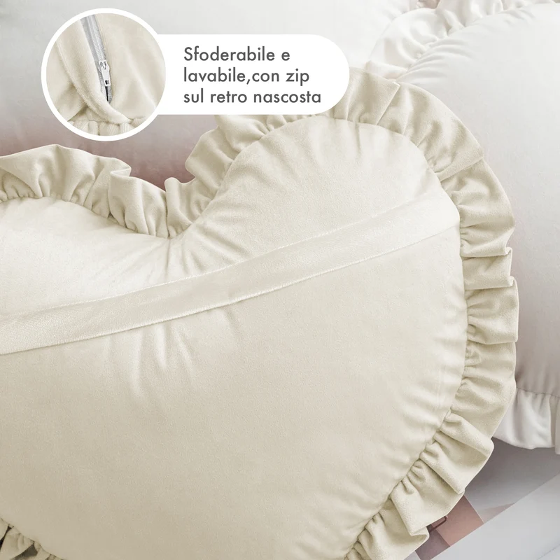 Cuscino Cuore Decorativo in Velluto con Bordo Frill Sfoderabile 45x45 cm Il Gruppone