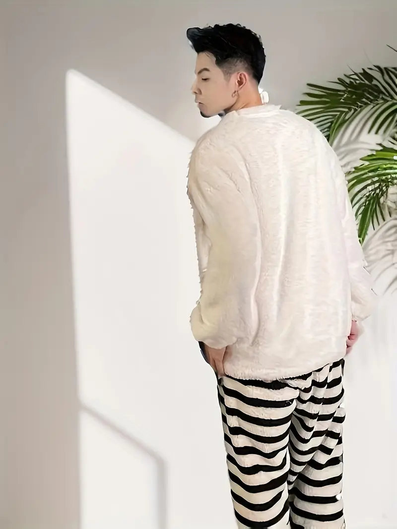 Jasper - Lässiges Pyjama-Set für Herren mit Cartoon-Stickerei
