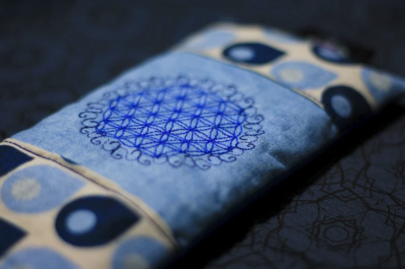 Augenkissen Blau 💙🕉️ mit Amethyst & Bergkristall (AK19) Unikat