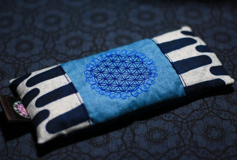 Augenkissen Blau 🕉️ mit Amethyst & Bergkristall (AK18) Unikat 💙