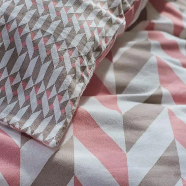 Bettwäsche Criss Cross pink von Esprit