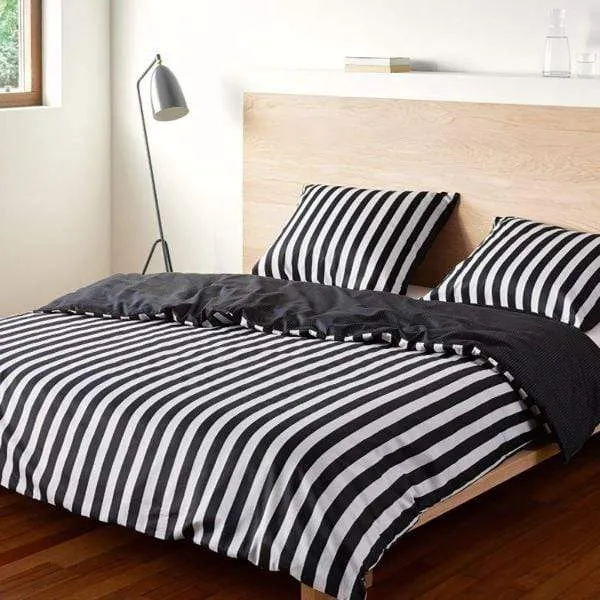 Bettwäsche Classic Stripe black von Marc O'Polo
