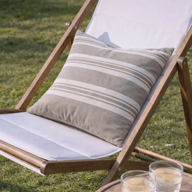 Outdoor-Kissen 50x50 - Grau gestreift