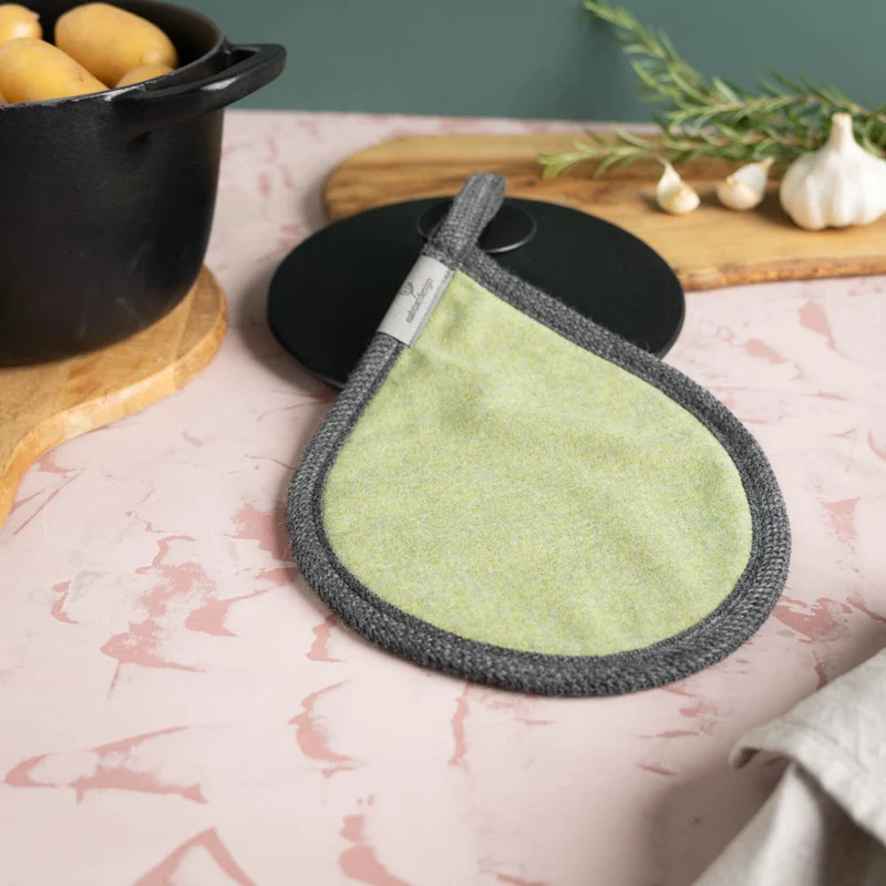 Topflappen aus 100 % Schurwolle