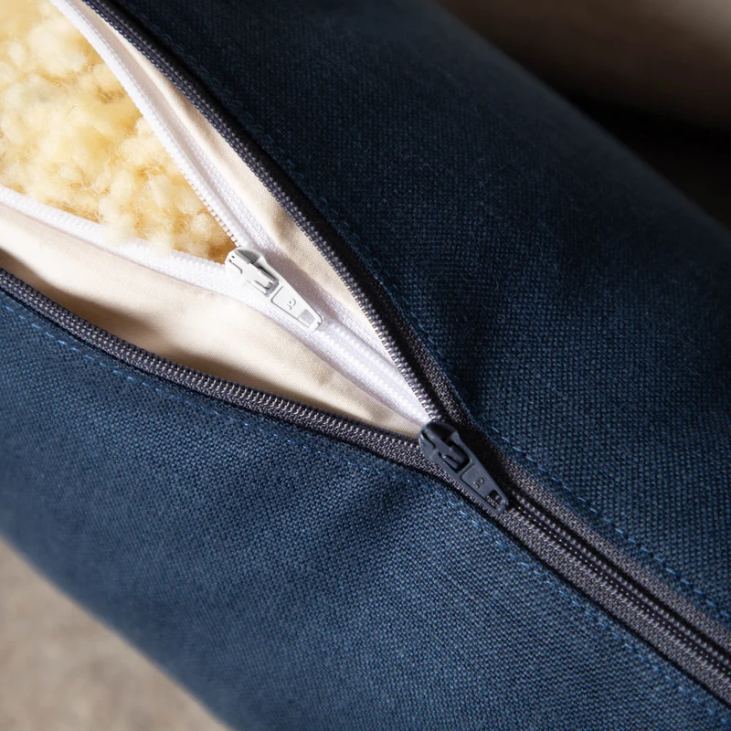 Nackenrolle mit Leinenbezug
