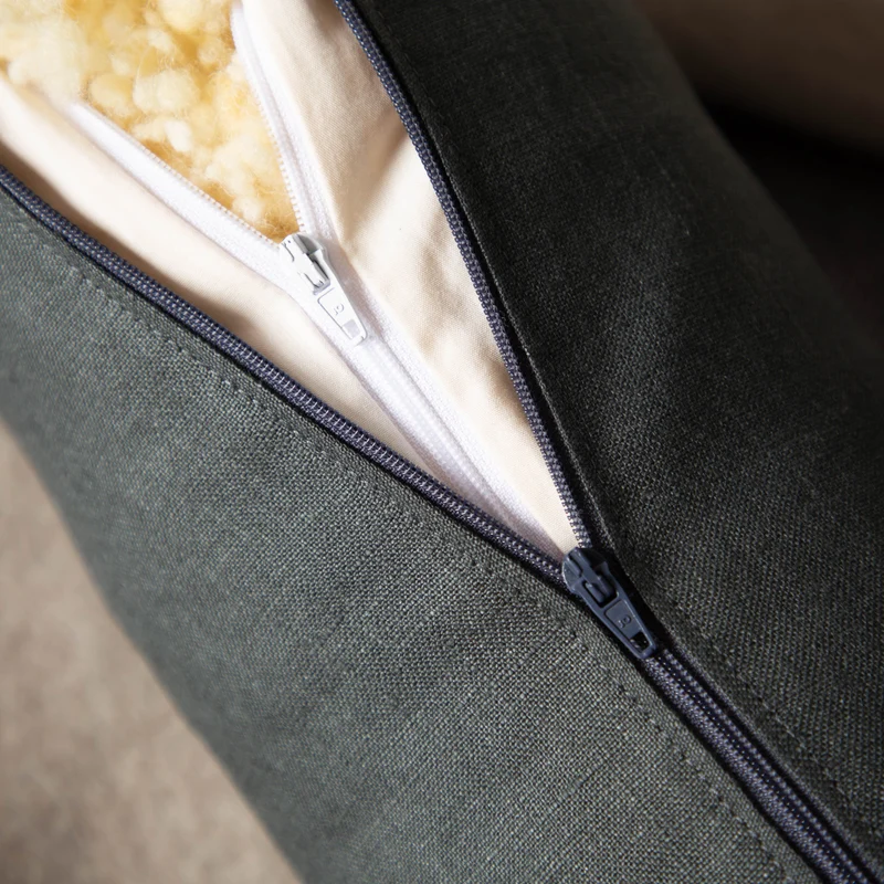 Nackenrolle mit Leinenbezug