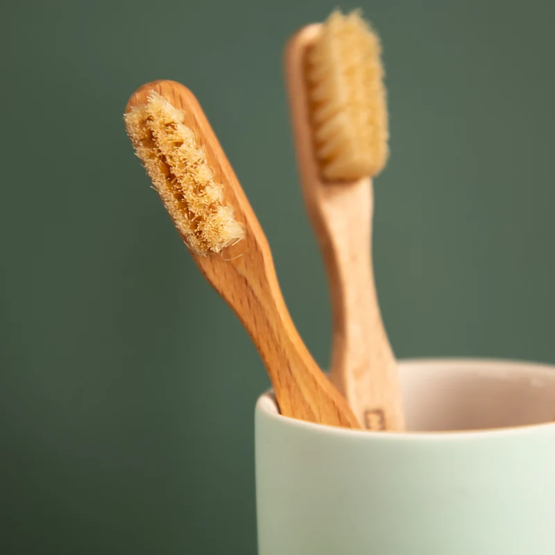 Holzzahnbürste mit Naturborsten