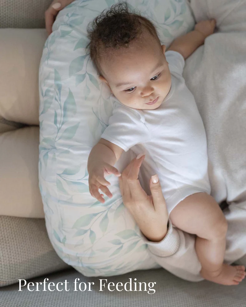 BABYGO® Stillkissen mit grünem Blattmuster (ohne Verpackung)