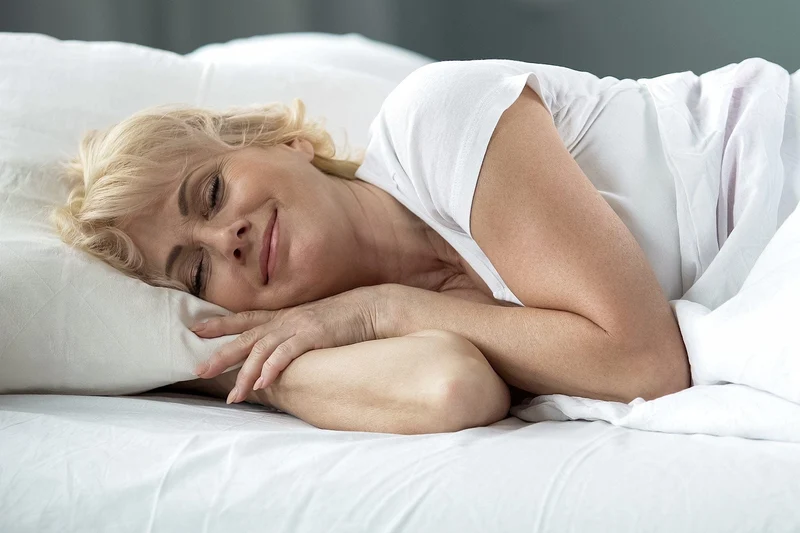 Regenerierende Bettdecke mit VitaGlow® – Vegane Ganzjahresdecke mit sanftem Eigengewicht