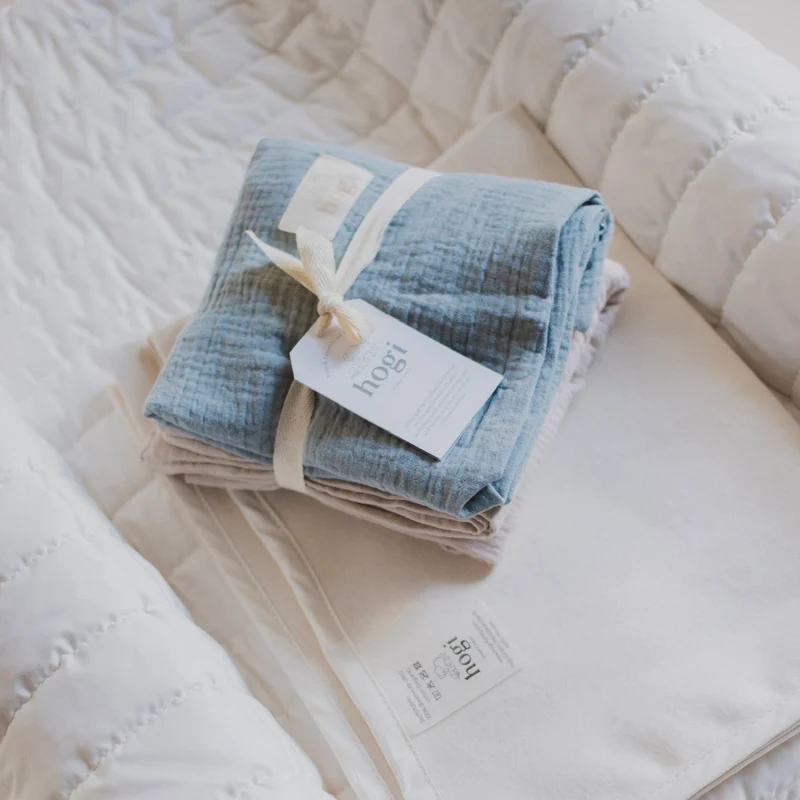 Hevea-Set: 1x Hevea Hug, 1x Bezug, 1x 2er-Set Molton
