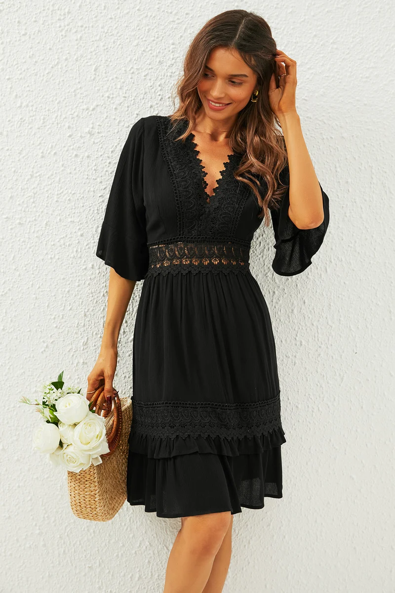 FS COLLECTION Minikleid Damen Minikleid aus Baumwolle mit V-Ausschnitt und Spitzendetails