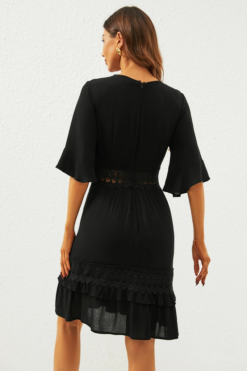 FS COLLECTION Minikleid Damen Minikleid aus Baumwolle mit V-Ausschnitt und Spitzendetails