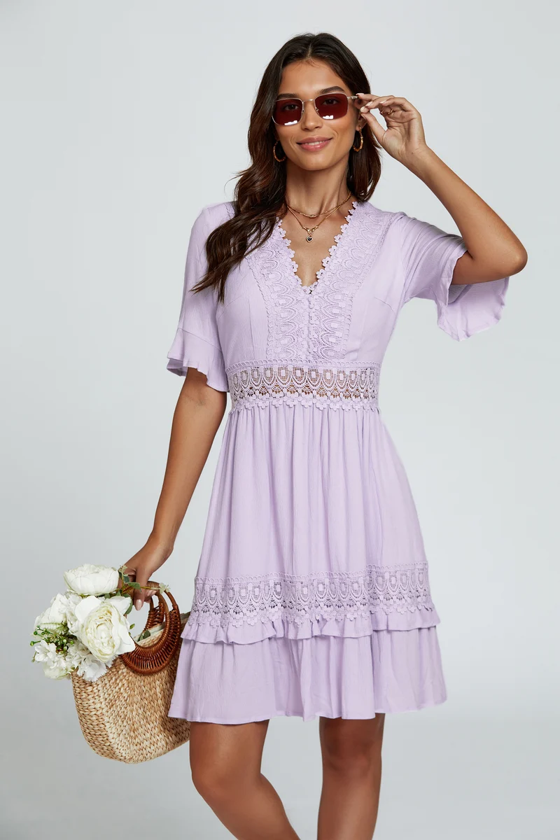 FS COLLECTION Minikleid Damen Minikleid aus Baumwolle mit V-Ausschnitt und Spitzendetails