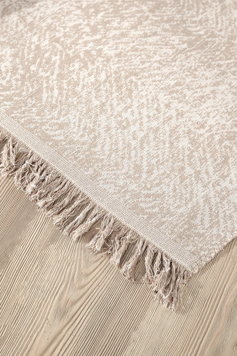 Beige Tagesdecke