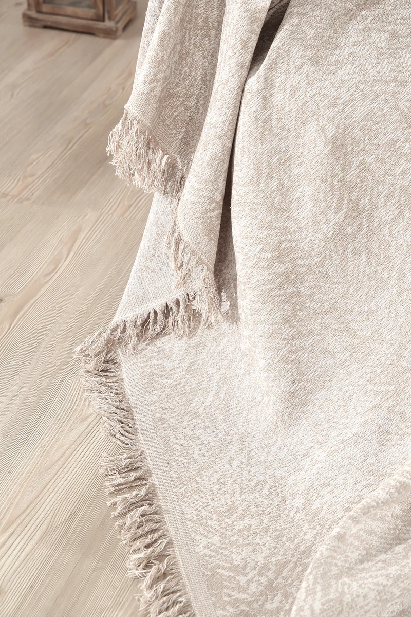 Beige Tagesdecke