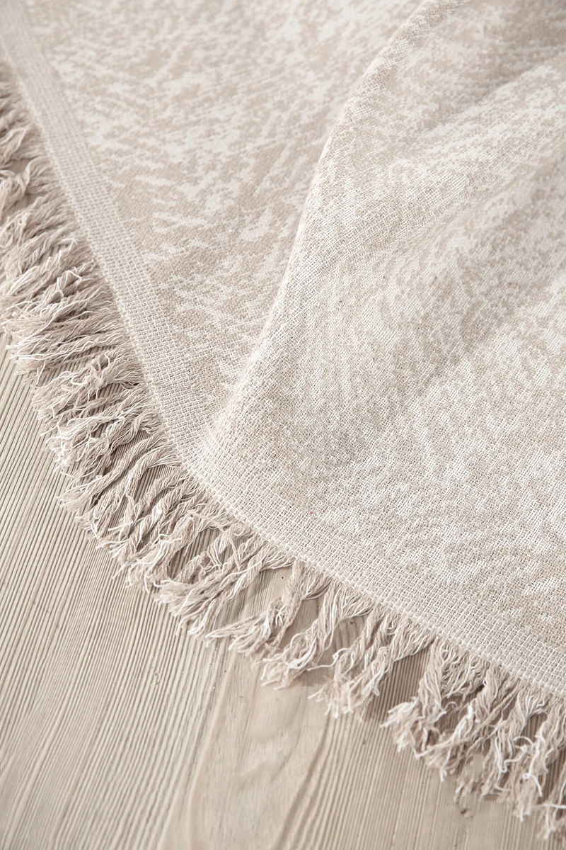Beige Tagesdecke