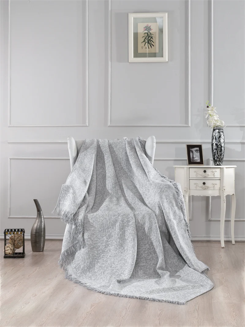 Grau Tagesdecke