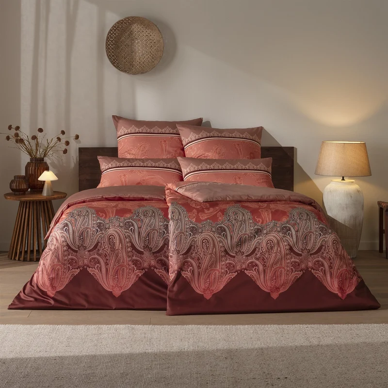 Bettwäsche Mako Satin Hestia Rot mit Paisleymuster 135 x 200 cm