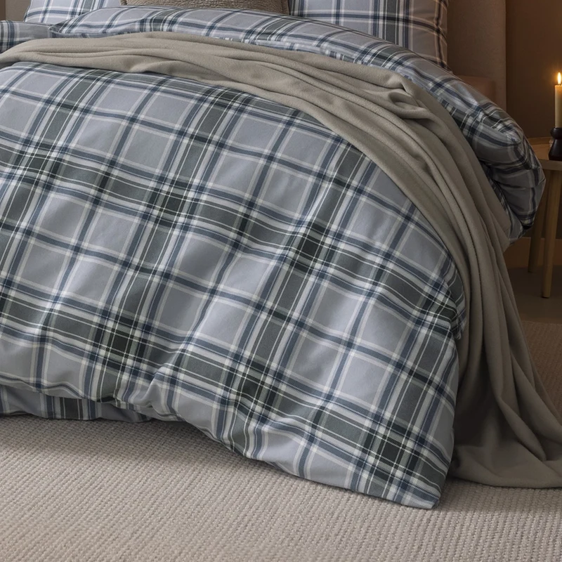 Bettwäsche Flanell Celestia Grau mit Karomuster 155 x 220 cm