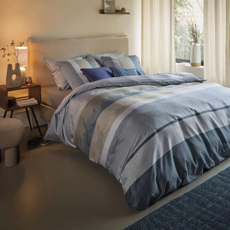 Bettwäsche Mako Satin Marthe Blau mit Streifenmuster 135 x 200 cm