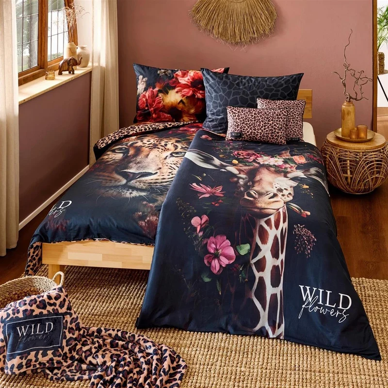 Bettwäsche Renforce Wild Flowers Schwarz mit Giraffenmotiv 135 x 200 cm