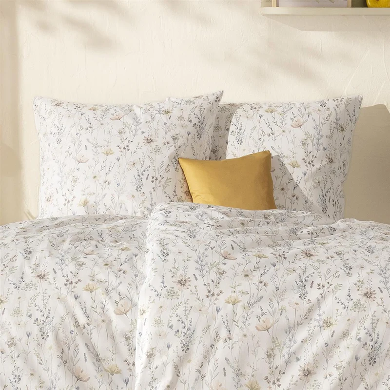 Bettwäsche Mako Satin Celeste Natur mit floralem Muster 135 x 200 cm