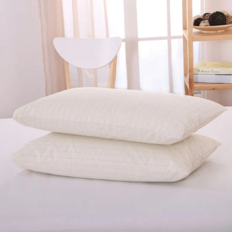 Organic and therapeutic grounding pillowcase