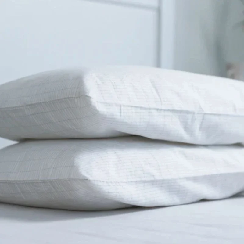 Organic and therapeutic grounding pillowcase