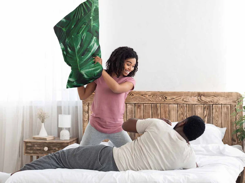 Gesundheitskissen mit Monstera Pflanze