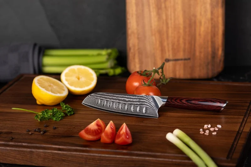 Wolfblood Damastmesser Santoku Messer L(24cm) TÜV geprüfter 62 HRC Damaststahl aus 67 Lagen I Damast