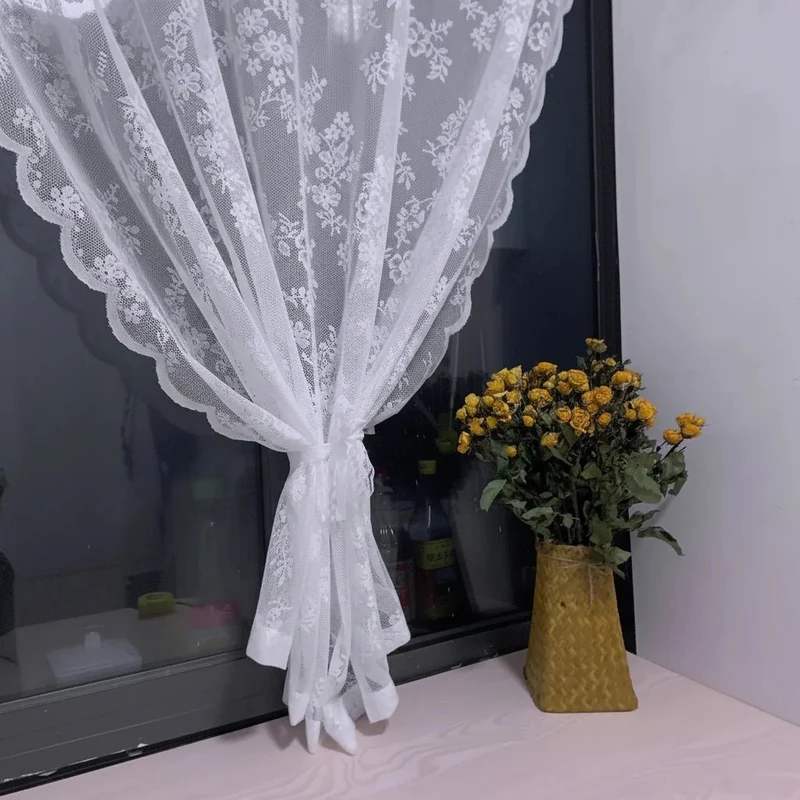 PETALVIA – Gardinenpanel Mit Floraler Spitzenverzierung