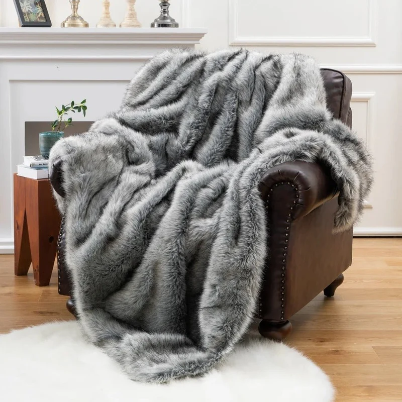 COZYLUXE – Elegante Fleece-Decke Für Gemütliche Nächte & Stilvolles Wohnen (135×200 cm)