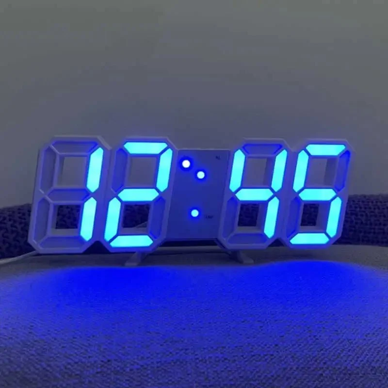 CHRONORQ – Leuchtende 3D-Digitaluhr mit Sprachsteuerung und lautlosem Alarm