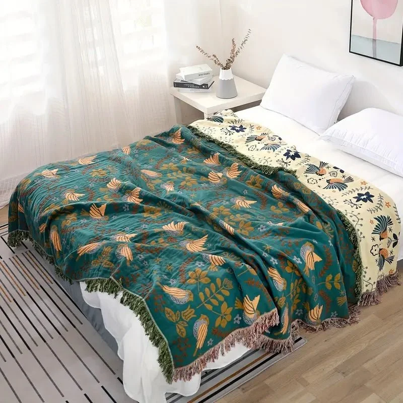 WINGTIDE – Skandinavische Wendedecke aus 100 % Baumwolle mit Vogel- und Blumenmotiv