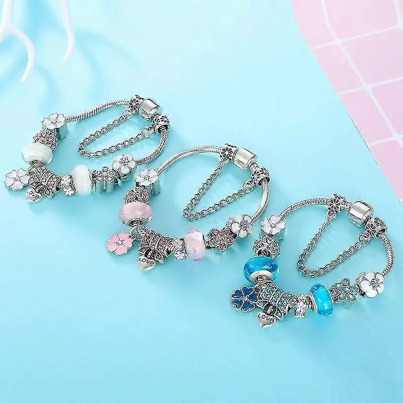 Florale Charm-Kette Aus Sterlingsilber – Botanisches Schmuckdesign Für Damen