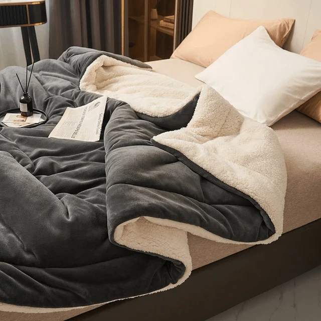 KuschelGlanz – Weiche Flanell-Fleecedecke für Wärme & Stil