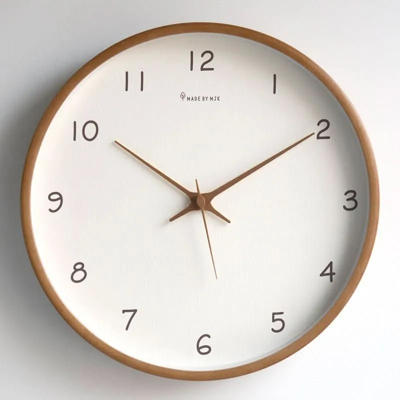 Zeitsicht – Analoge Holzwanduhr Mit Geräuschlosem Uhrwerk