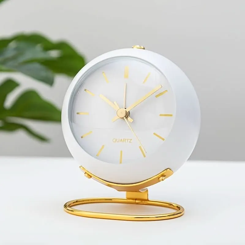 Buzzley – Retro Analoger Wecker Mit Geräuschlosem Uhrwerk