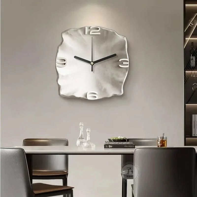 SteinAura – Moderne Designer Sandstein Wanduhr
