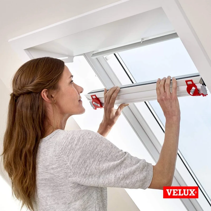 VELUX Original Verdunkelungsrollo (DKU), Silberne Seitenschienen, 334, 304, 1, Uni Hellbeige 334, 30
