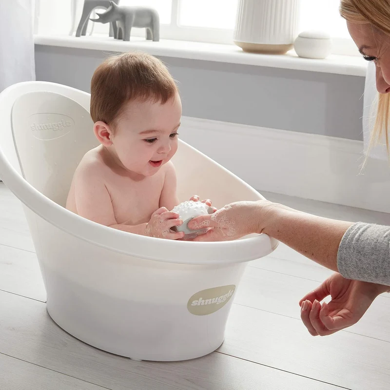 Shnuugg Badewanne für Neugeborene bis 12 Monate mit Stöpsel am Boden, weiss mit grauer Rückenlehne –