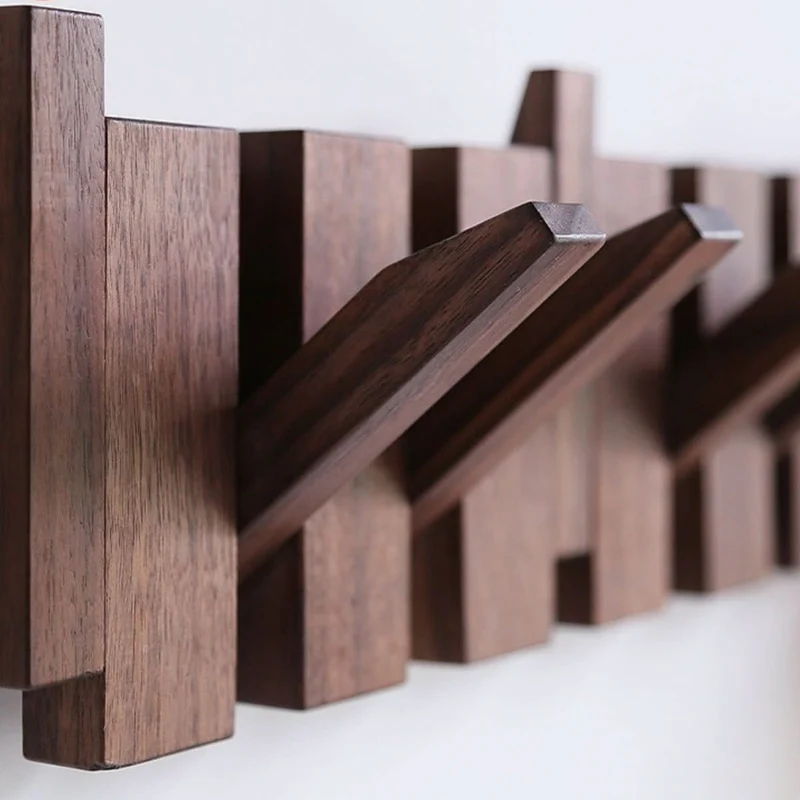 PIANOFORM – Gestaltung Garderobenmöbel aus Massivholz im Klavierstil