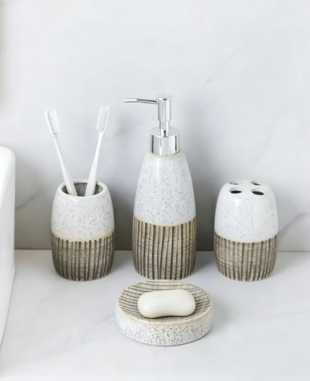 Hora - Elegantes Badezimmer-Accessoires-Set
