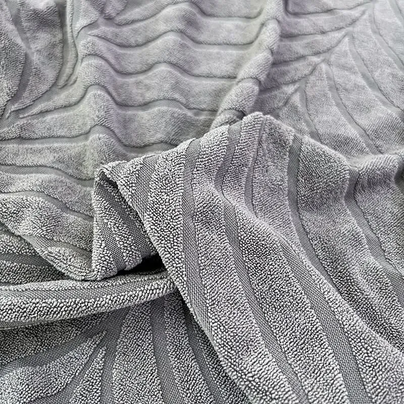 PlüschSicher - Eleganter Jacquard-Sofabezug für rutschfesten Komfort