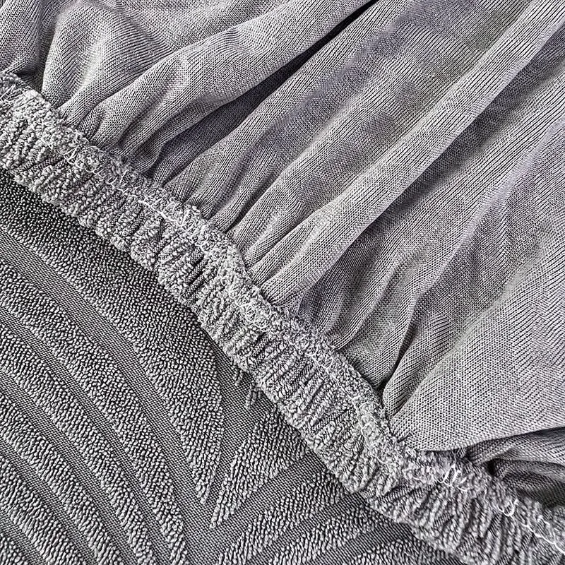 PlüschSicher - Eleganter Jacquard-Sofabezug für rutschfesten Komfort