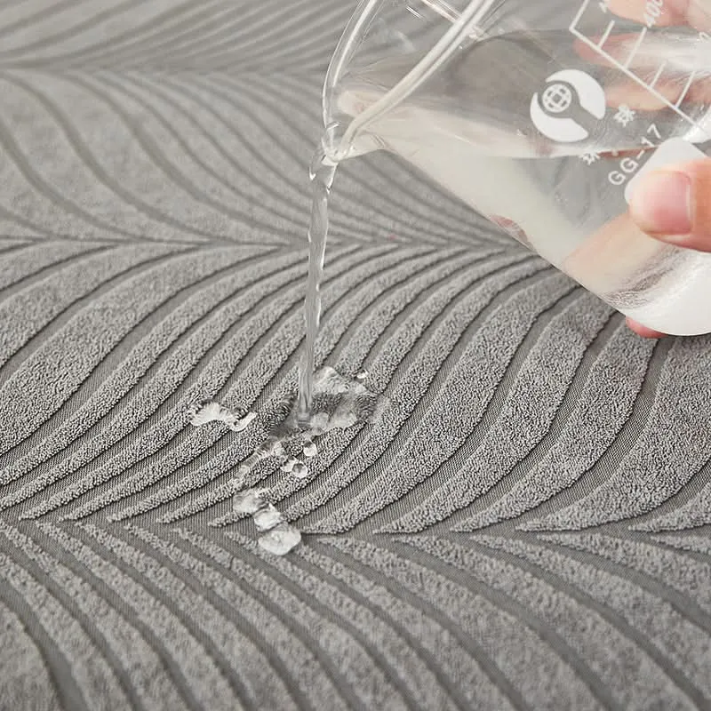 PlüschSicher - Eleganter Jacquard-Sofabezug für rutschfesten Komfort